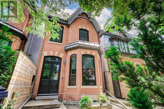 4 - 117 ROBERT STREET