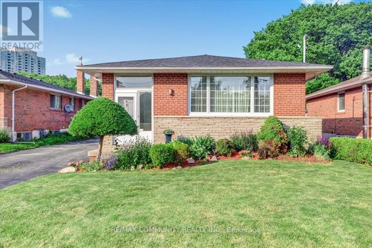40 ASPENDALE DRIVE