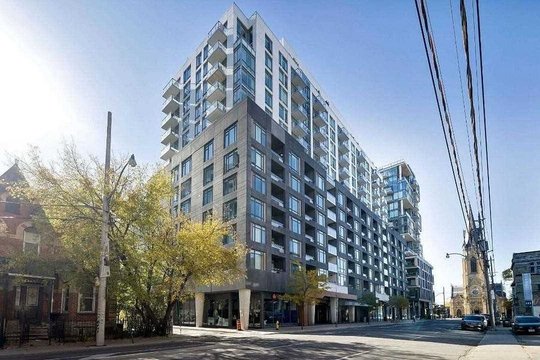 525 Adelaide Street West