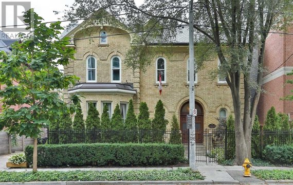 4 WELLESLEY PLACE