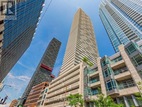 5702 - 2221 YONGE STREET