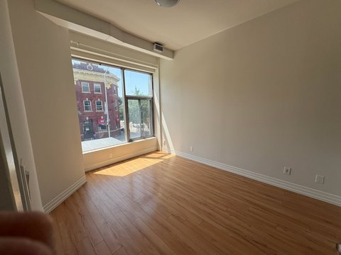 394 Bloor Street West