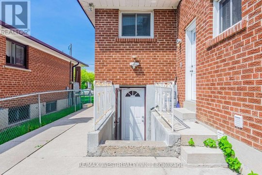 BASEMENT - 31 CLAIR ROAD