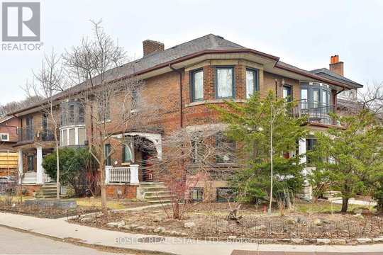 9 INDIAN VALLEY CRESCENT