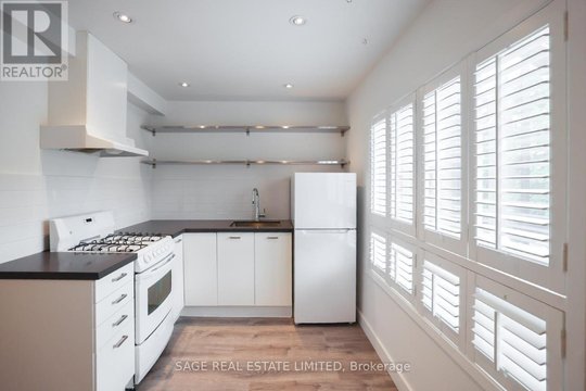 2 - 8 BROOKMOUNT ROAD