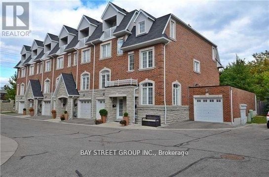 9 STRAWFLOWER MEWS