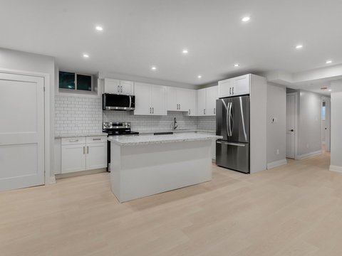543 Roxton Road