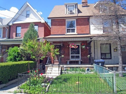 558 Perth Avenue