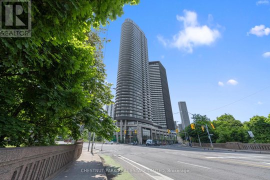 4419 - 585 BLOOR STREET E