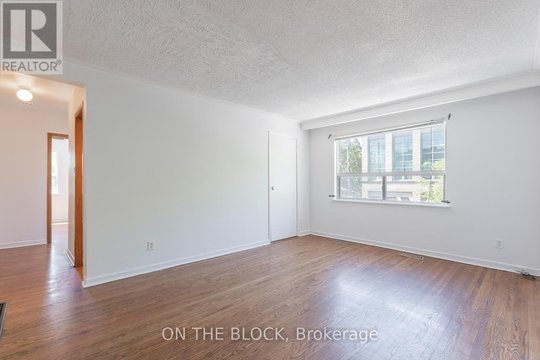 2 - 883 ST CLAIR AVENUE W