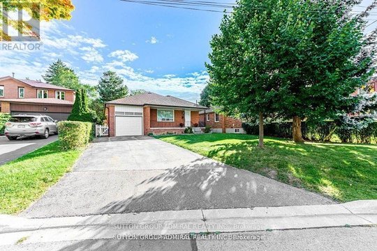 MAIN - 19 TOBRUK CRESCENT