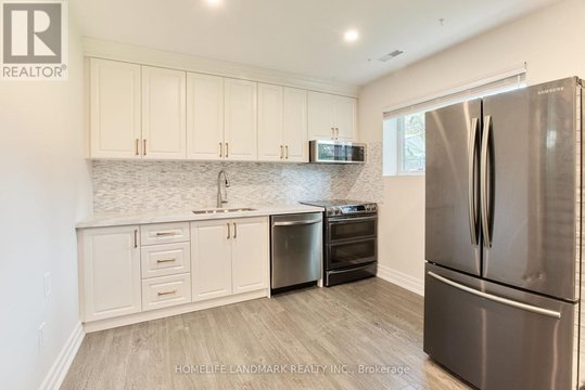 LOWER - 21 ROBINGLADE DRIVE