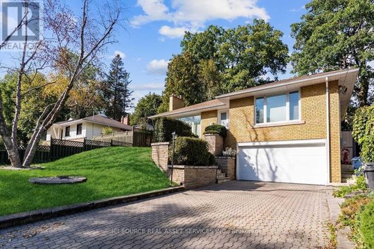 19 IVY LEA CRESCENT