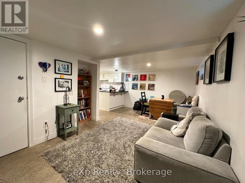 3 - 36 SECOND STREET