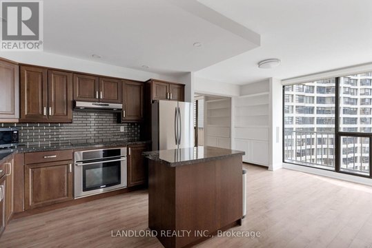 2208 - 33 HARBOUR SQUARE