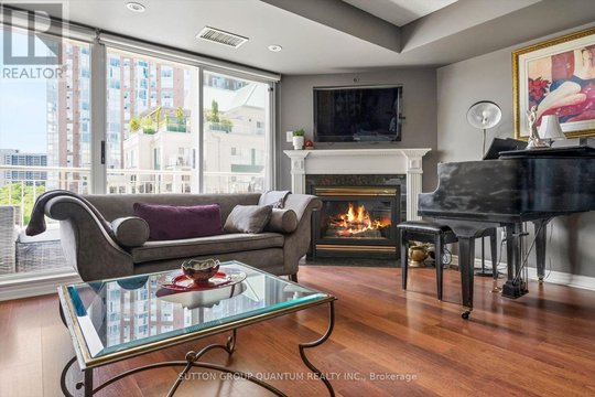 818 - 18 CONCORDE PLACE