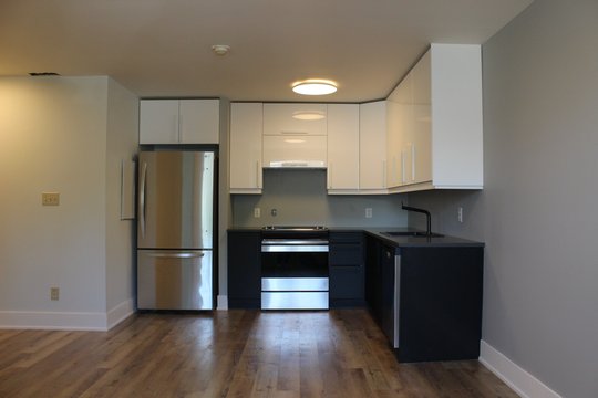 1513 Gerrard Street East