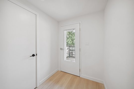 367 Howland Avenue