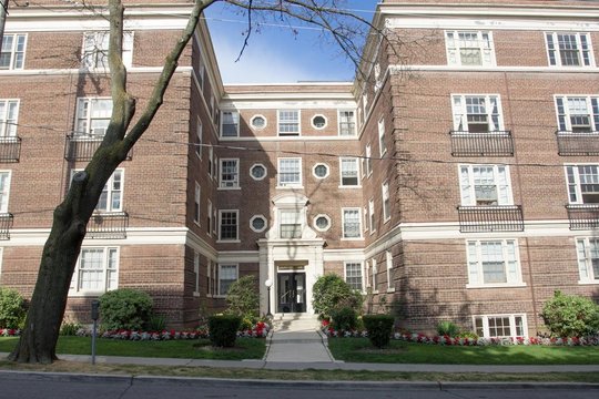 555 Russell Hill Road