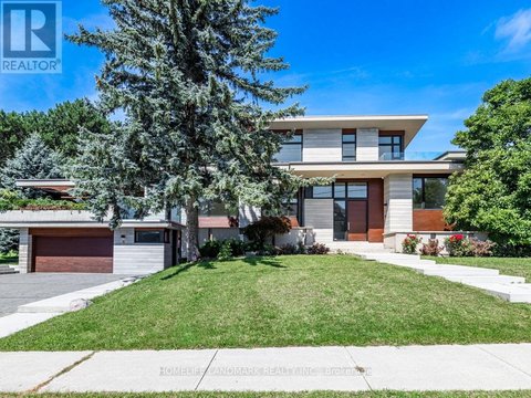 4 ROYAL OAK DRIVE
