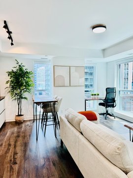 327 King Street West