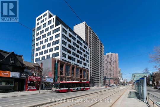 214 - 664 SPADINA AVENUE