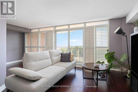 726 - 550 QUEENS QUAY W