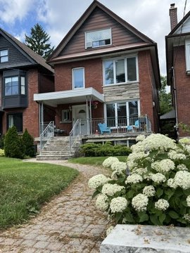 10 Hewitt Avenue