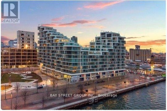 1022 - 118 MERCHANTS' WHARF AVENUE