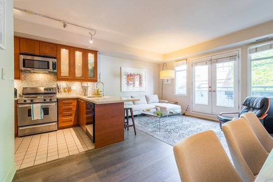 500 Richmond Street West