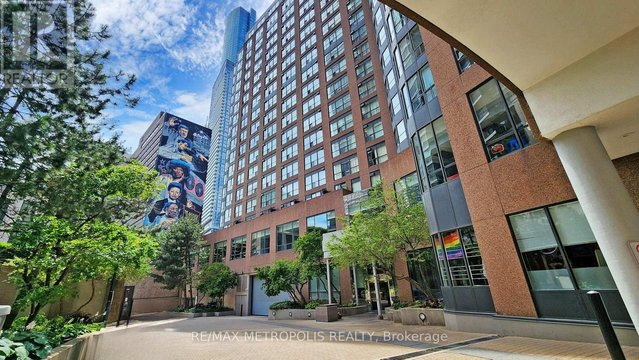 810 - 7 CARLTON STREET