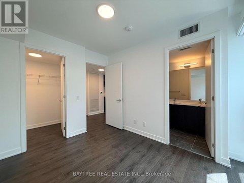 1511 - 100 QUEEN STREET E