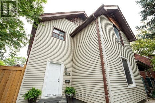 MAIN FLOOR - 405 KINGSTON ROAD