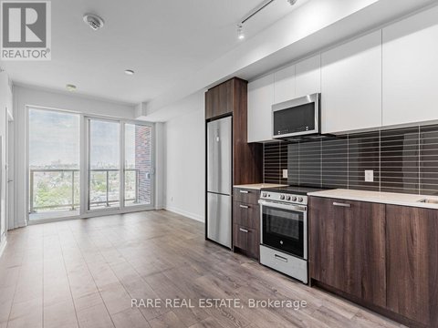 815 - 1787 ST CLAIR AVENUE W