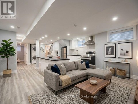 BSMT - 1001 COSBURN AVENUE