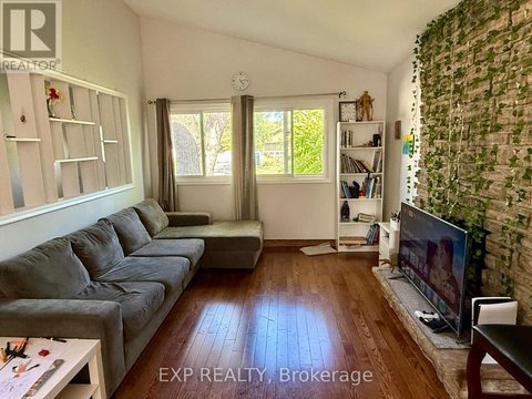 UPPER - 6 MID PINES ROAD
