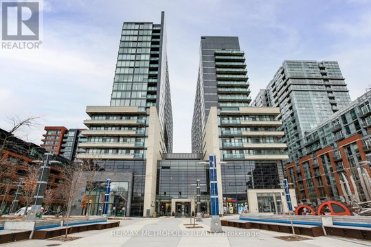 1902W - 36 LISGAR STREET