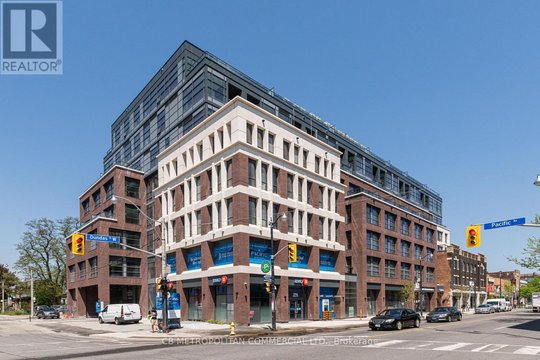 516 - 2946 DUNDAS STREET WEST STREET W