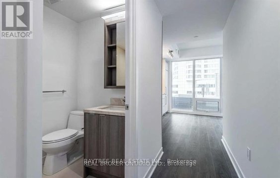 2711 - 115 BLUE JAYS WAY