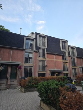 325 Jarvis Street