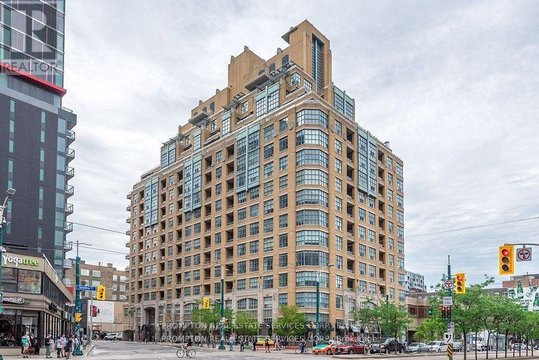 1107 - 438 RICHMOND STREET W
