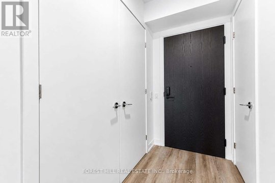 601 - 771 YONGE STREET W