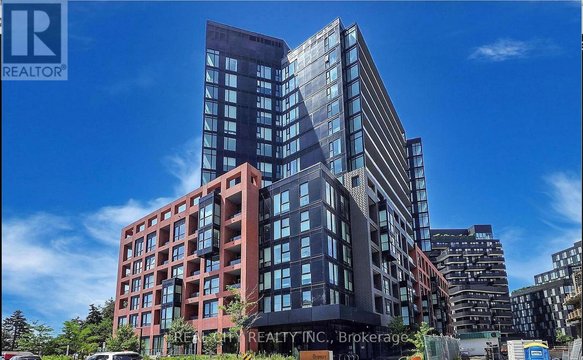 808 - 8 TIPPETT ROAD