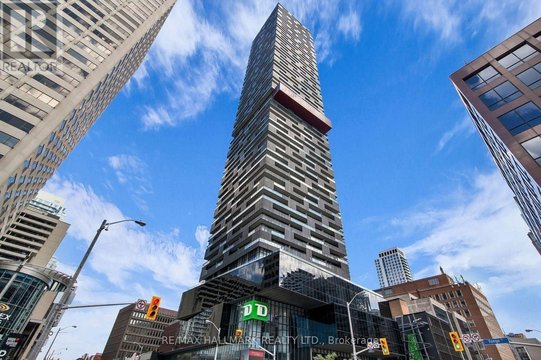 3808 - 8 EGLINTON AVENUE E