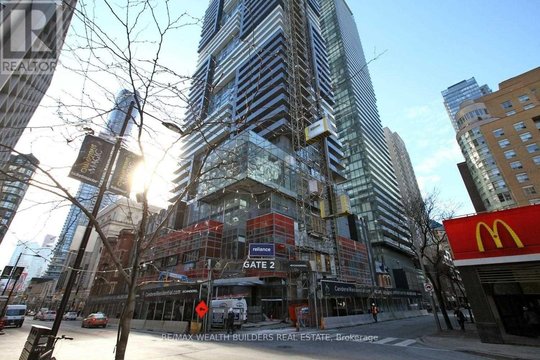2609 - 7 GRENVILLE STREET