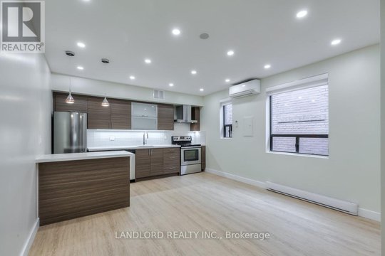 305 - 240 DURIE STREET