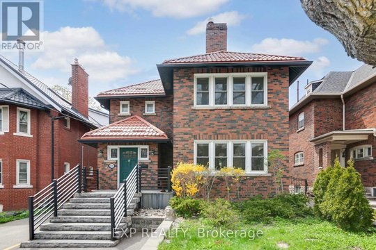 896 AVENUE ROAD
