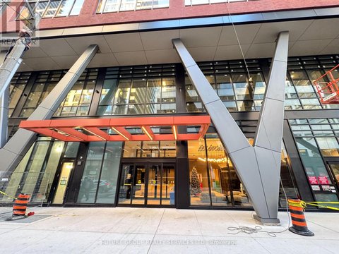 3515 - 108 PETER STREET