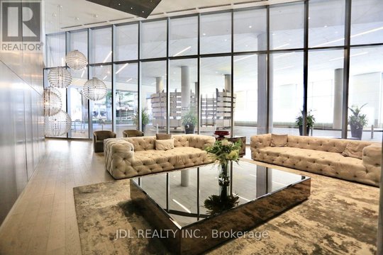 1705 - 88 HARBOUR STREET