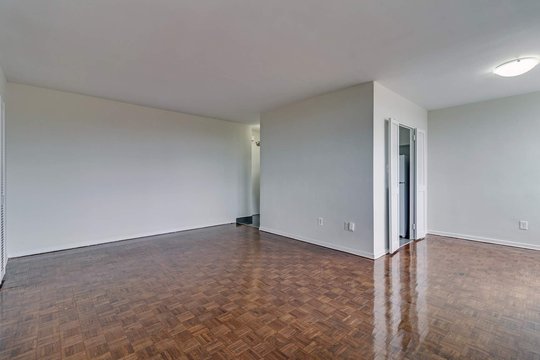 Rentals.ca :) 2900 Bathurst Street, Toronto ON for Rent